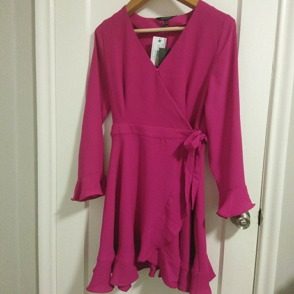 19 Cooper ◾  Long sleeve Wrap Mini Dress - Picture 3 of 4